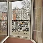 Appartement Proche Parc Monceau - II