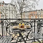 Appartement Proche Parc Monceau - II