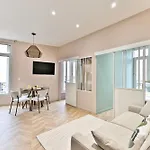 Appartement Proche Parc Monceau - II
